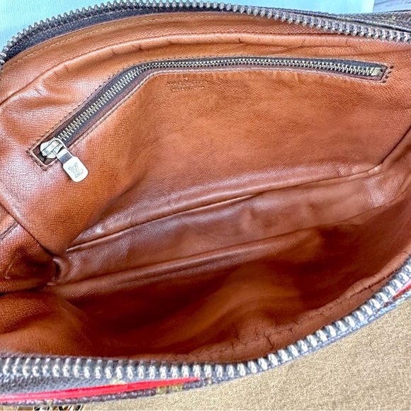 Louis Vuitton crossbody *Custom* with chain, bag charm and dust bag - Picture 9 of 16